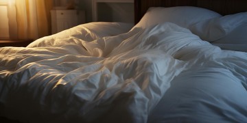 女友肚子疼不是姨妈疼吗？背后可能隐藏的这些原因你知道吗？