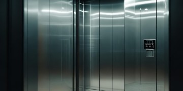 燕郊电梯里物业会收费吗？
