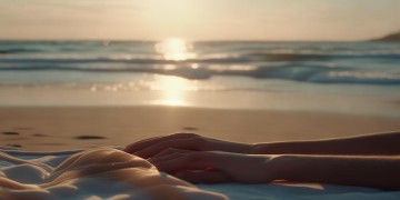 总喜欢亲女友大腿正常吗？