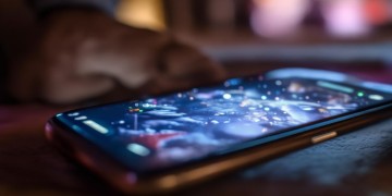 打CF手游，究竟该选择哪种网络才更流畅？