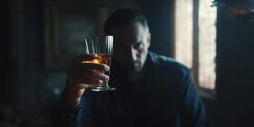 喝酒向女友报备，这究竟算不算违法呢？