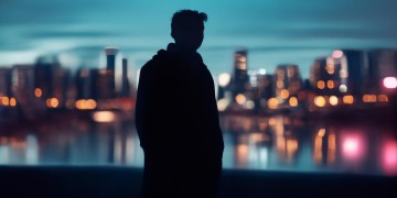 男友只能赚钱养活自己吗？