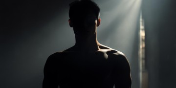 男友穿束腰带正常吗？