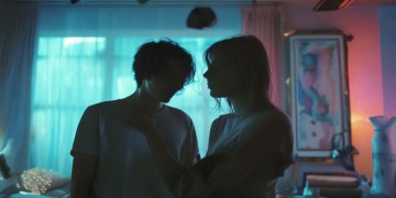 去见网恋女友玩什么？